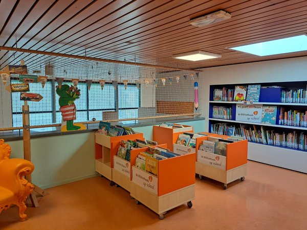 
      
        Vrijenburg bibliotheek 2.jpeg
      
    